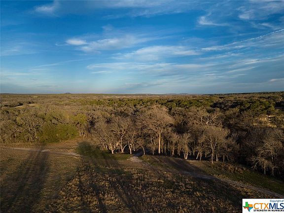 4th image of 903 County Road 221