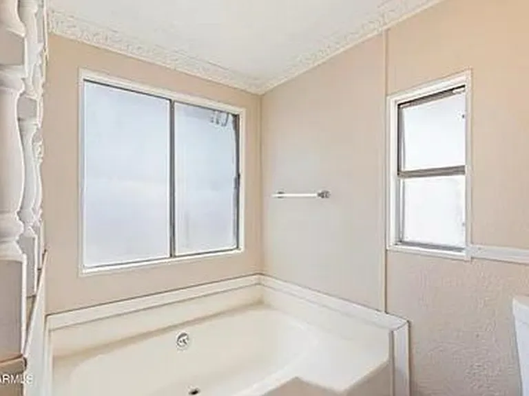 37533 W Elwood St — Photo 3