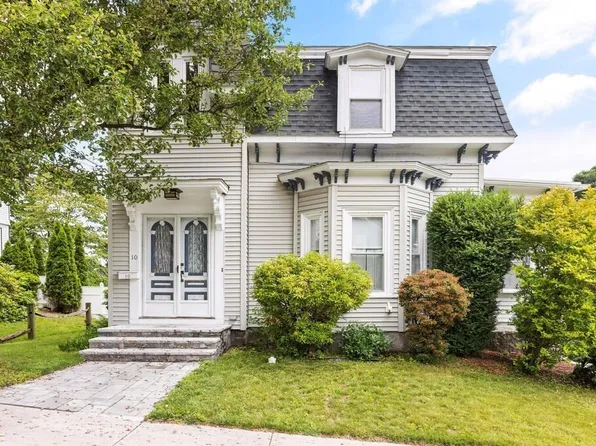 10 Fairmount Ave, Wakefield, MA 01880