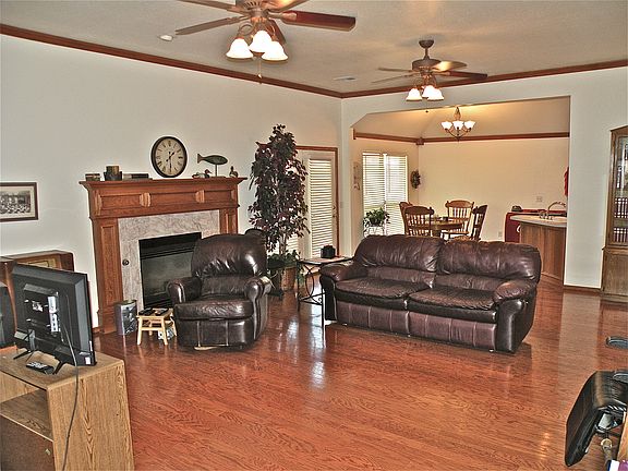 2nd image of 4829 Del Aire Dr
