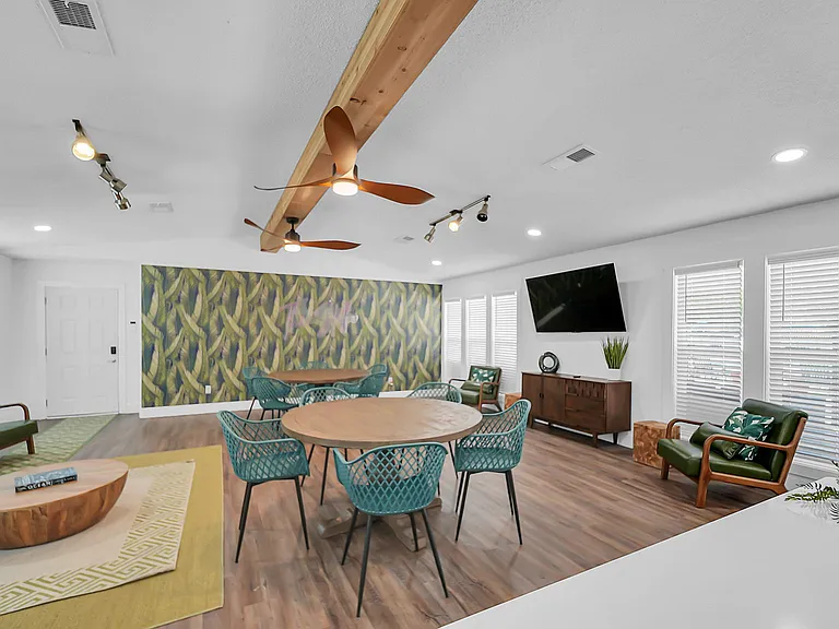 The Stella Apartments — Photo 7