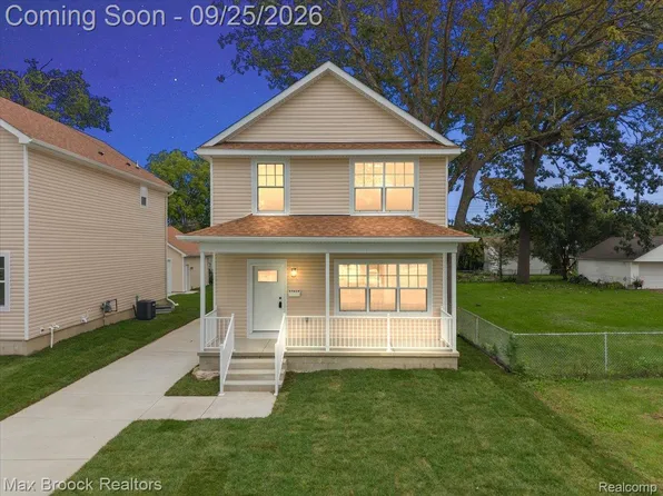27824 Groveland St, Madison Heights, MI 48071