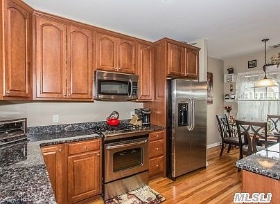 5th image of 42 Southampton Dr #42