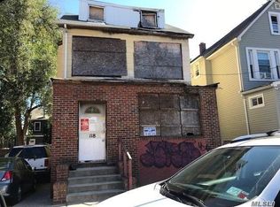 118 Terrace Ave, Hempstead, NY 11550