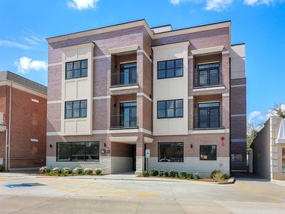 514 Hillgrove Ave #204, Western Springs, IL, 60558