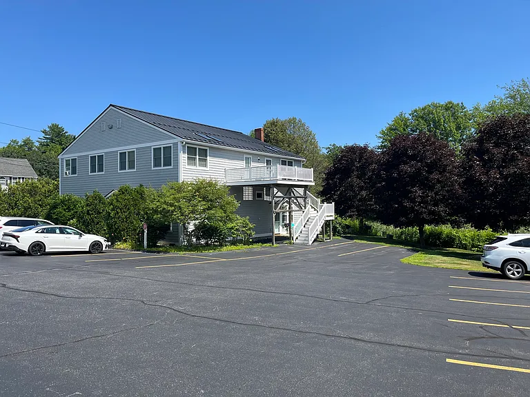 30 Ledgewood Dr #3 — Photo 3