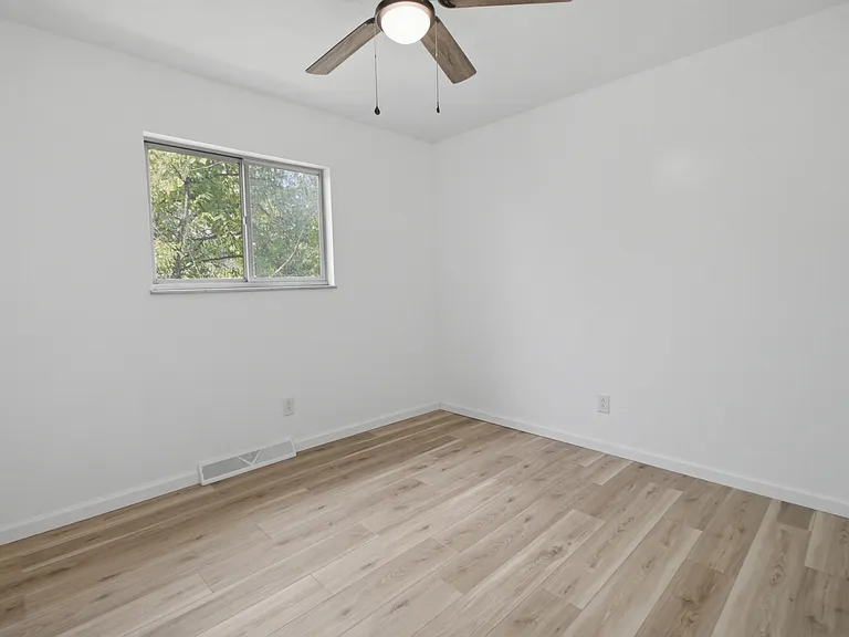 1308 Perry Ave — Photo 13