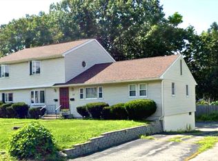 13 Ridgewood Cir, La Fayette, NY 13084