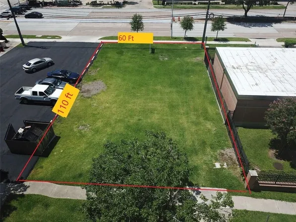 5309 McCulloch Cir, Houston, TX 77056