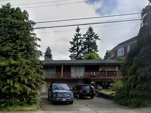 7239 Halifax St #7237, Burnaby, BC V5A 1M2