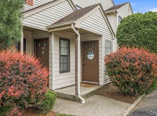 1810 Woodbridge Commons Way, Iselin, NJ 08830