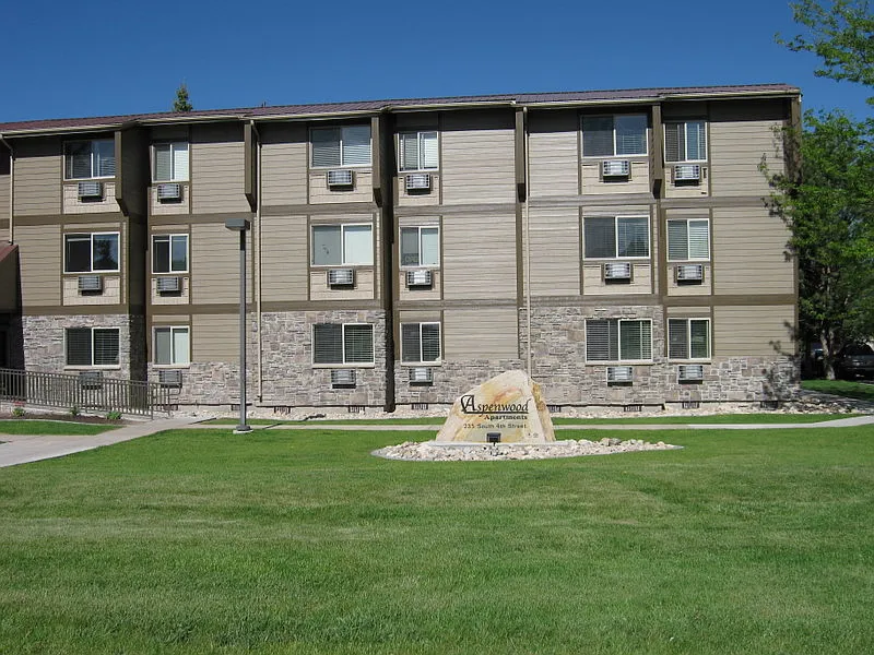 Aspenwood Apartments — Photo 1