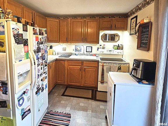 4th image of 355 McDivitt Ave