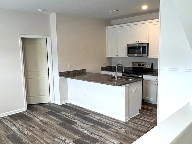 116 Dogwood Village Trl #A — Photo 6