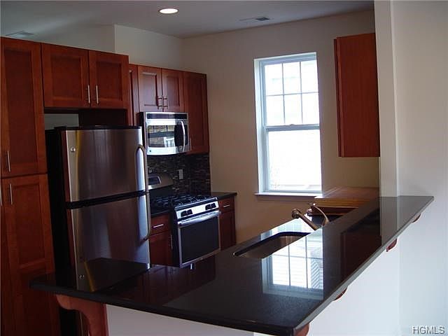 2nd image of 86 Fairways Dr #560