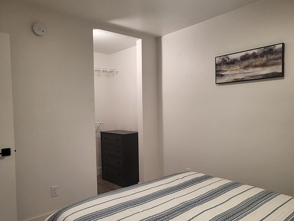 5th image of 3215 S Russell St #303