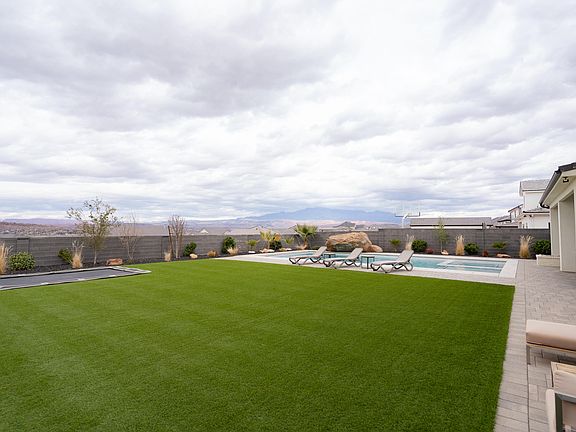 4th image of 3458 S Walnut Canyon Dr