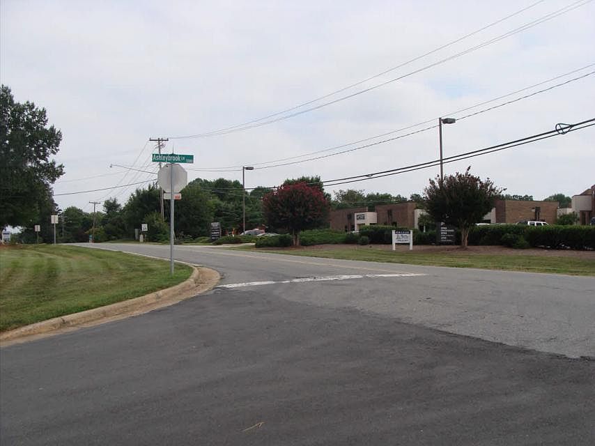 2nd image of 3652 Vest Mill Rd