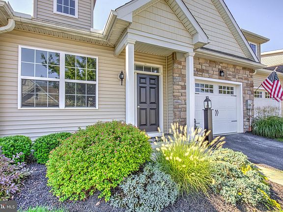 5th image of 232 Rose View Dr