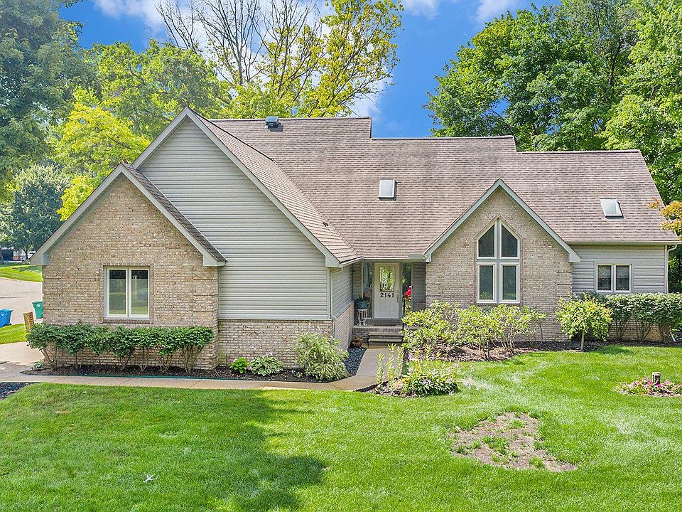 1st image of 2141 Briar Ct