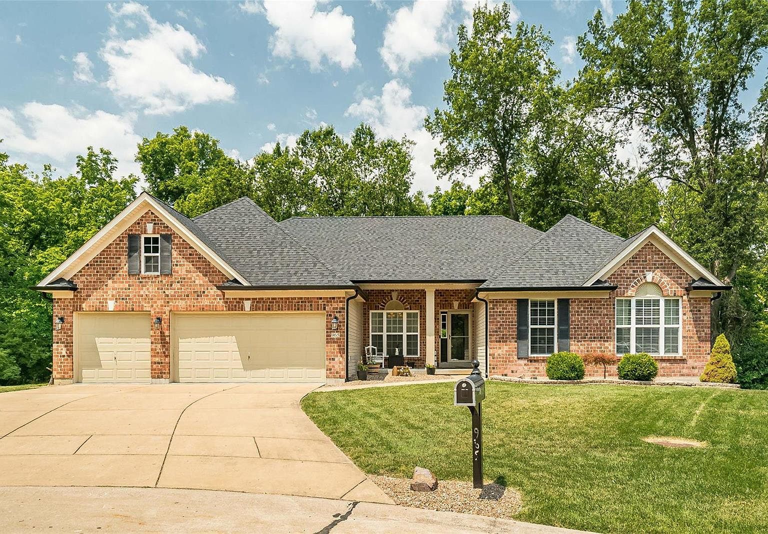 965 Summit Oaks Dr, Eureka, MO 63025 Zillow