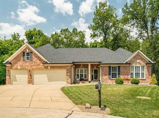 965 Summit Oaks Dr, Eureka, MO 63025