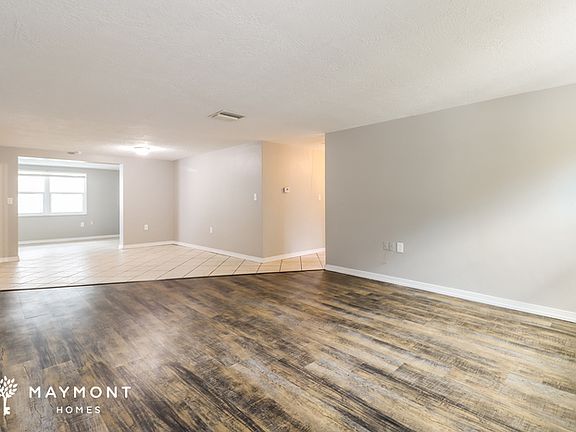 5th image of 15634 Sea Pines Dr