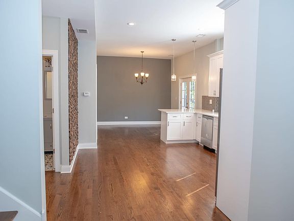 4th image of 741 N Pine Ave