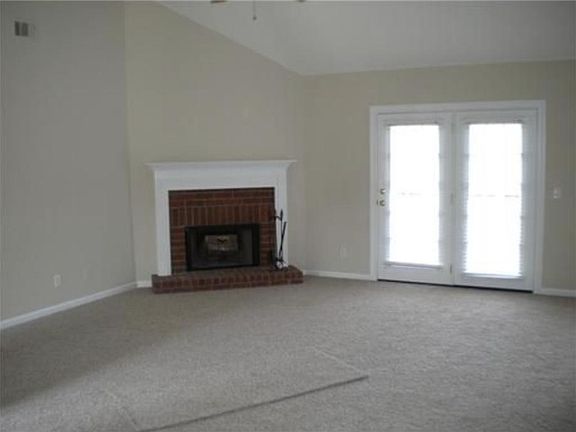 5th image of 34 Leeward Dr