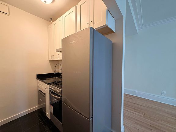 4th image of 149 W 80th St #5C