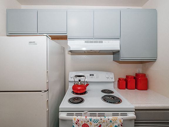 Evergreen Townhouses | Kitchen
