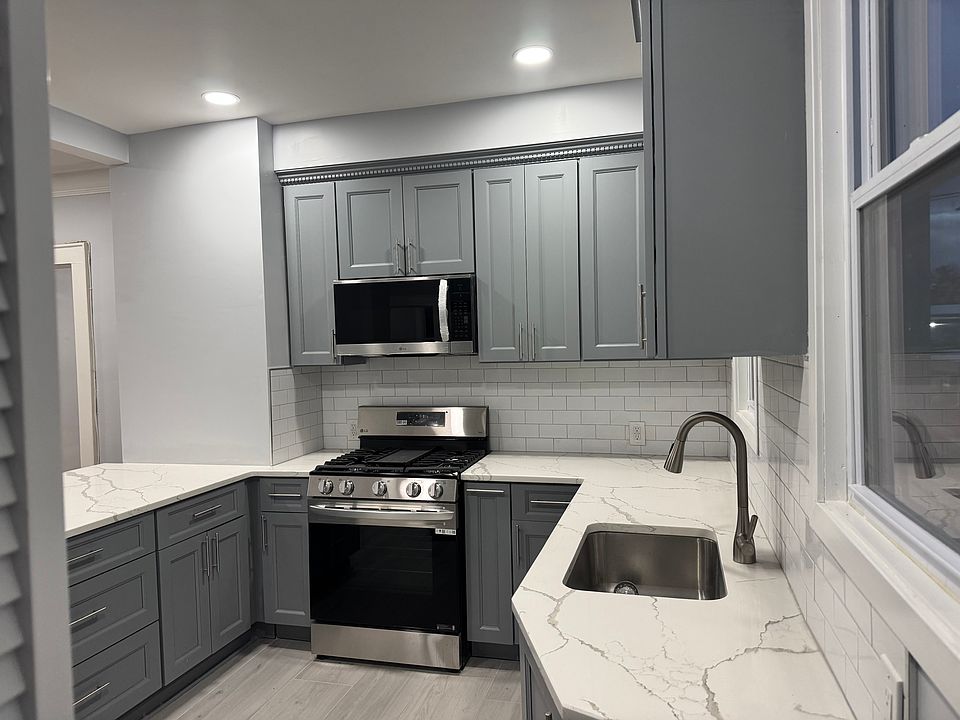 1st image of 16 Jacoby St #2