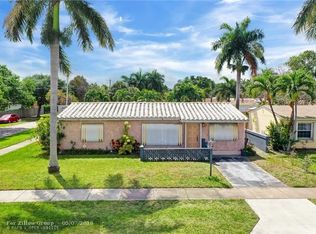 924 NE 7th St, Hallandale, FL 33009
