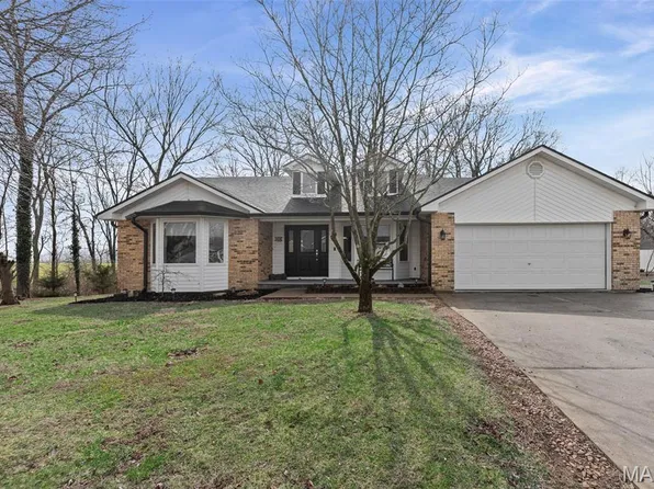 4608 Vandebrook Dr, Waterloo, IL 62298