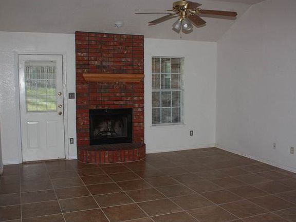 3rd image of 5603 Montrose Dr