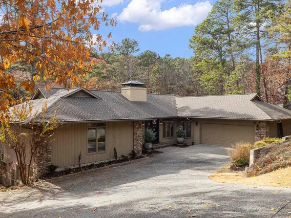 8 Glenleigh Dr, Little Rock, AR 72227