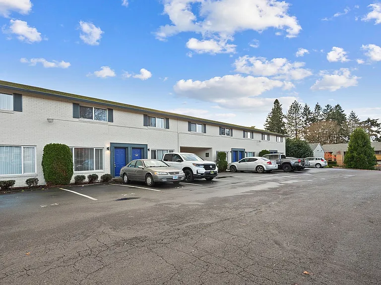 Cedar Mill Apartments — Photo 24