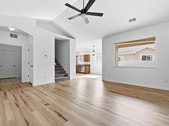 5th image of 1127 Shady Ln