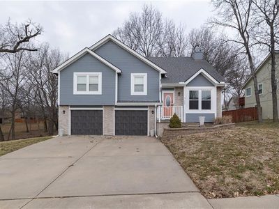 304 Woodhaven Dr, Smithville, MO, 64089