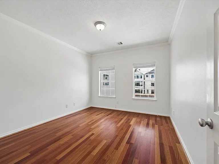 7608 Janak Dr — Photo 21