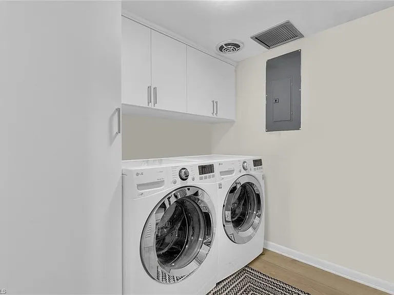 222 Harbour Dr #403 — Photo 24