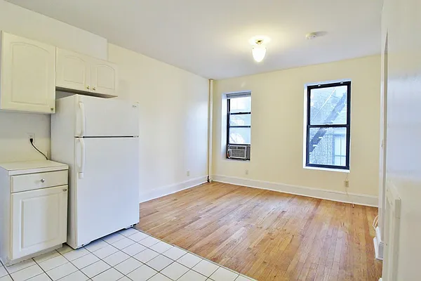 Rented by Julianna Realty Corp | media 15