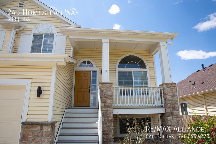 Spacious 3BR/3BA Home in a Quiet Neighborhood — Photo 4