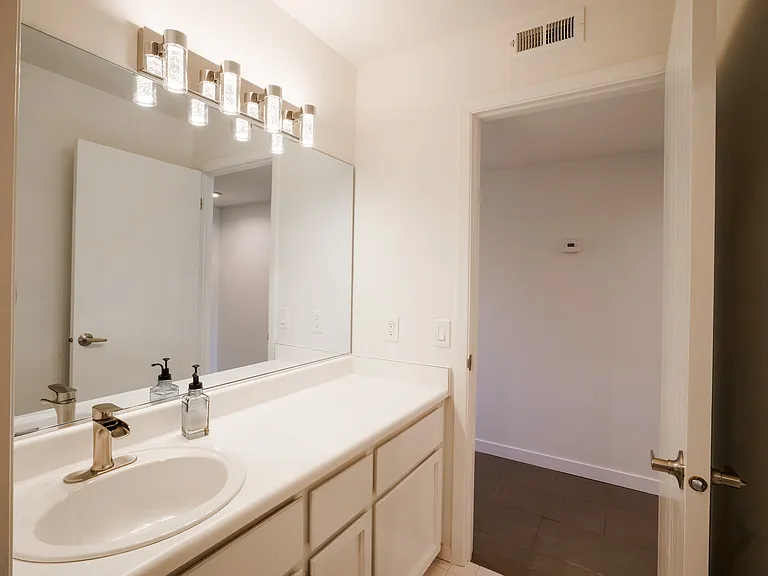 9201 NE Juanita Dr #305 — Photo 16