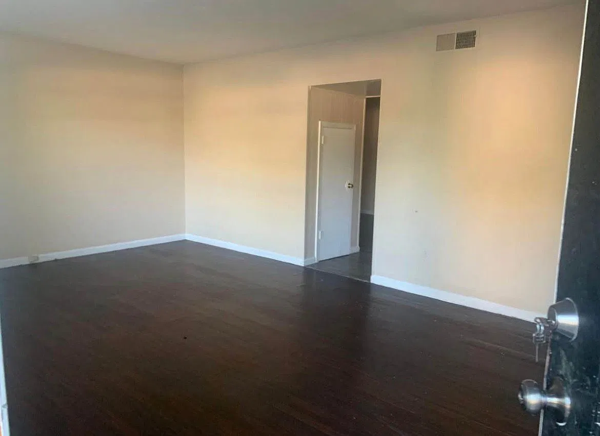 3228 Westbrook Dr — Photo 3