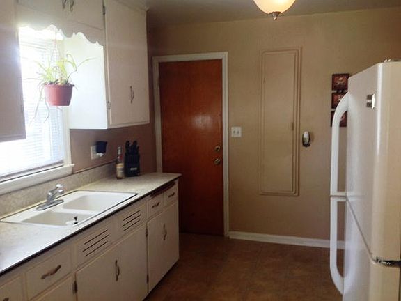 4th image of 4577 S Howell Ave