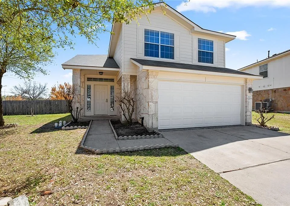 1825 Golden Sunrise Ln