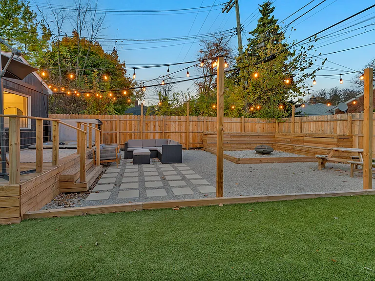 23630 Condon St — Photo 58