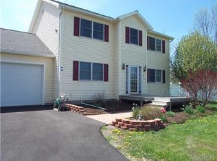 2920 Braley Rd, Ransomville, NY 14131