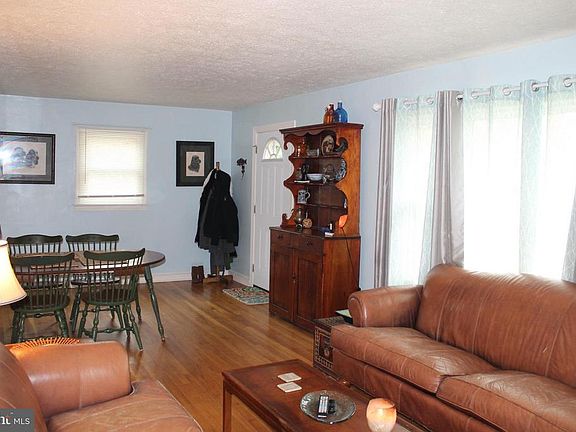 4th image of 203 Sheridan Ave
